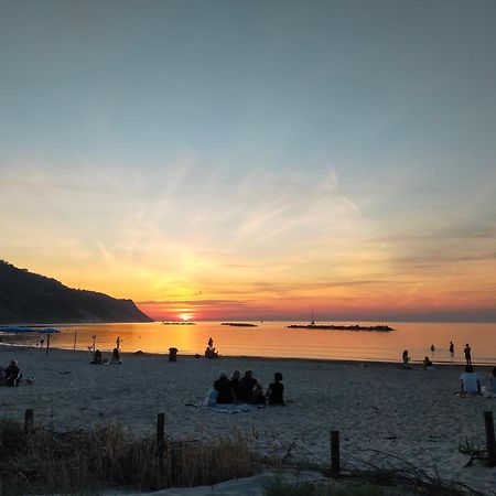 페자로 Casa Di Baia 아파트 외부 사진