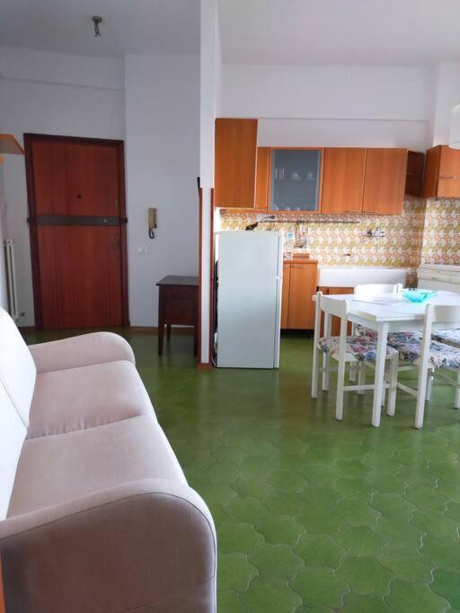 페자로 Casa Di Baia 아파트 외부 사진